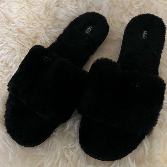 Ugg black slipper sandal.  Labels still on. Women’s size 12 - Picture 1 of 4